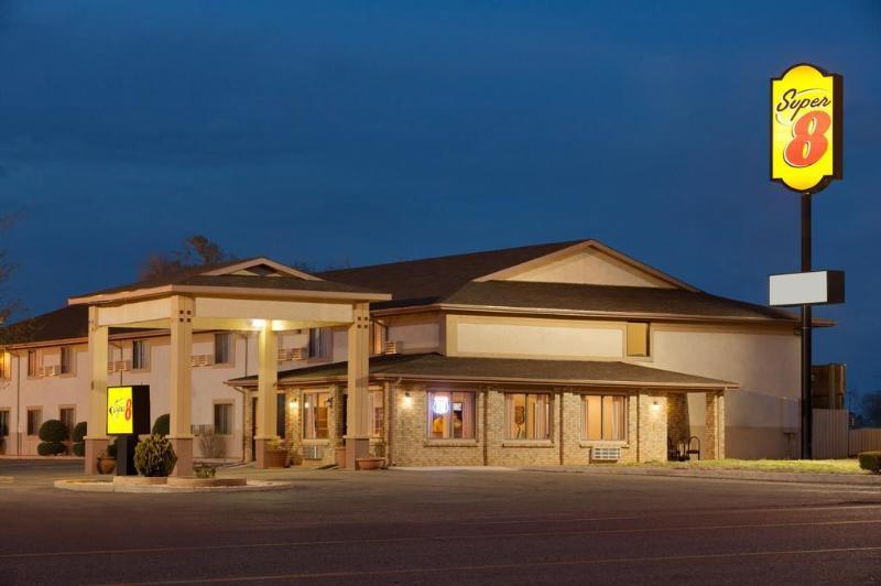 Hotel Super 8 By Wyndham Tucumcari Exteriér fotografie